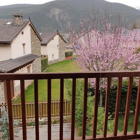 Pico Almanzor Villa Villanúa Екстериор снимка