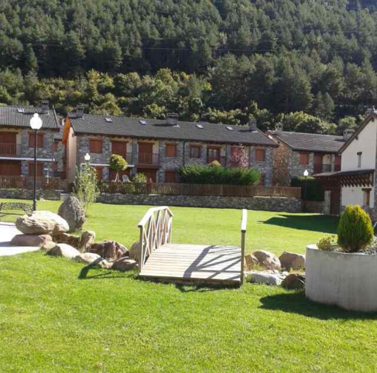 Pico Almanzor Villa Villanúa Екстериор снимка