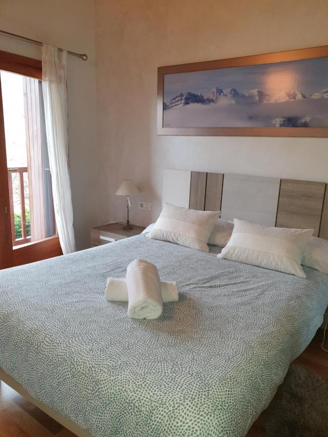 Pico Almanzor Villa Villanúa Екстериор снимка